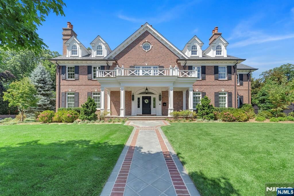 Property Photo:  480 Knollwood Road  NJ 07450 
