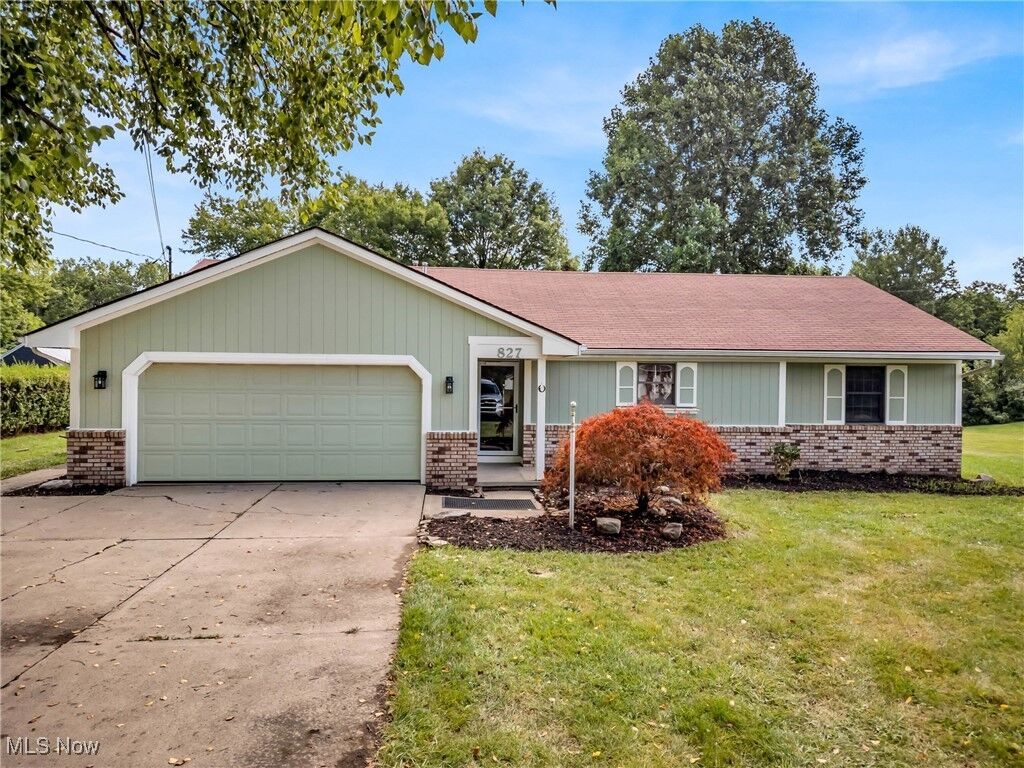 Property Photo: 827 Mechanic Street OH 44044