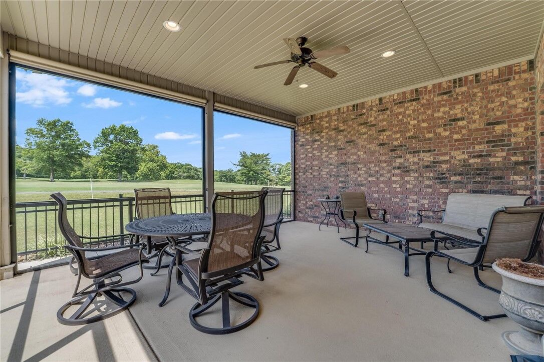 Property Photo: 32 Villas Way AR 72715