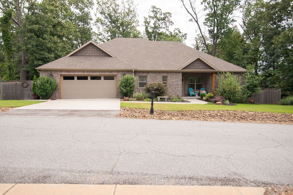 Property Photo: 1 Norman Lane AR 72714