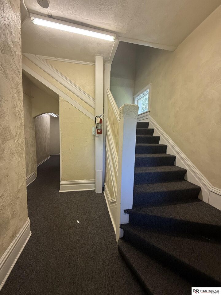 Property Photo: 138 N 38th Avenue NE 68131