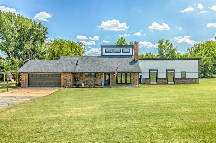 Property Photo:  707 Cedar Springs Drive  OK 73089 