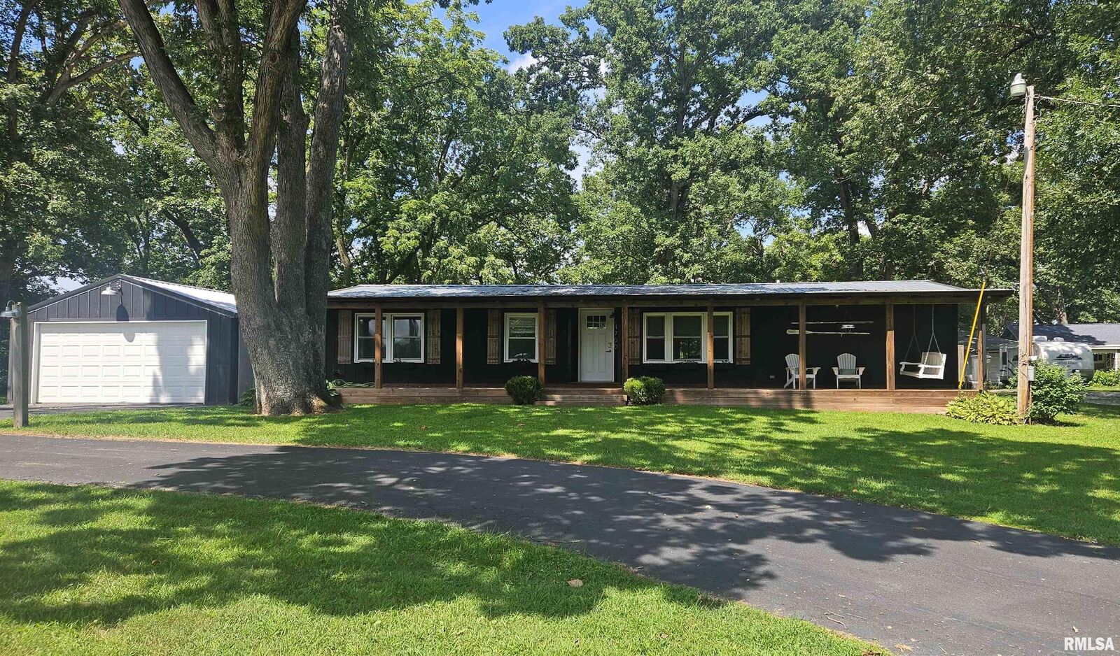 Property Photo:  24700 E Lakeview Drive  IL 61520 