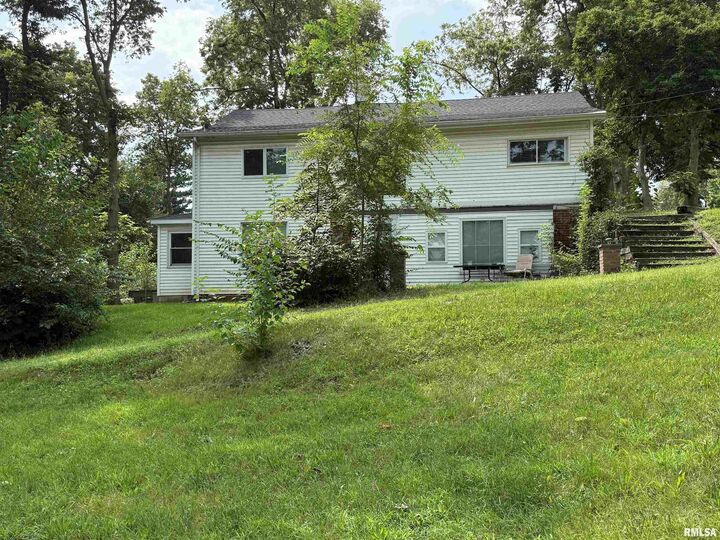Property Photo:  611 S Broadway Street  IL 62644 