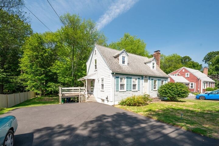 Property Photo:  98 John Carver Rd  MA 01867 