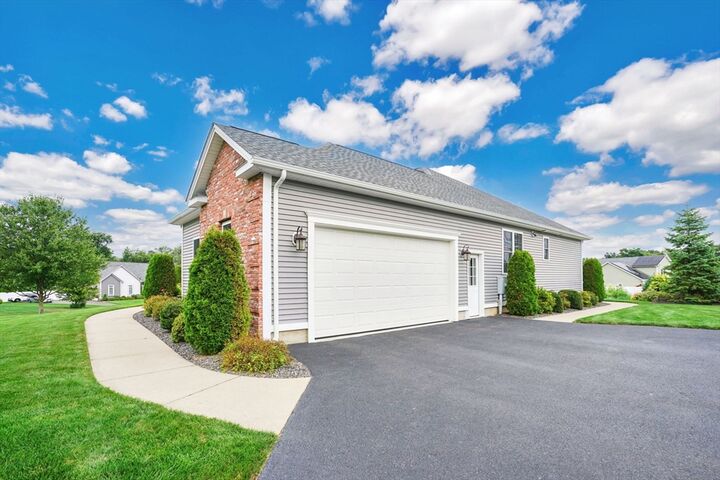 Property Photo:  60 Farmington Cir  MA 01030 