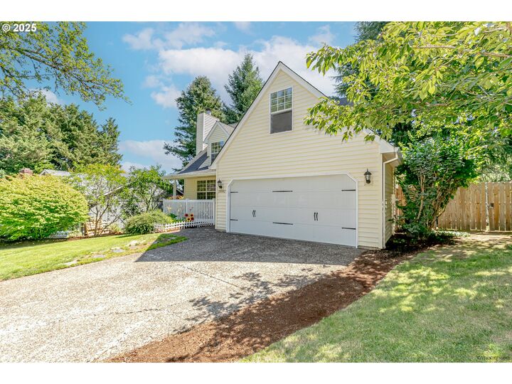 Property Photo:  20182 SW Tillamook Ct  OR 97062 