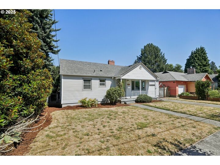 Property Photo: 3417 NE Liberty St OR 97211