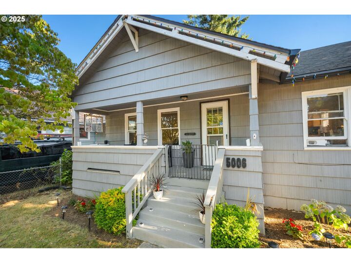 5006 SE Knapp St  Portland OR 97206 photo