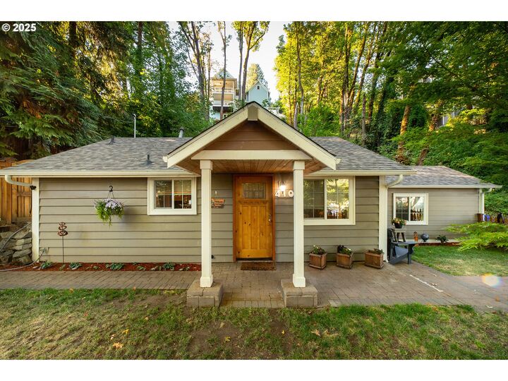 Property Photo: 410 3rd Ave OR 97045