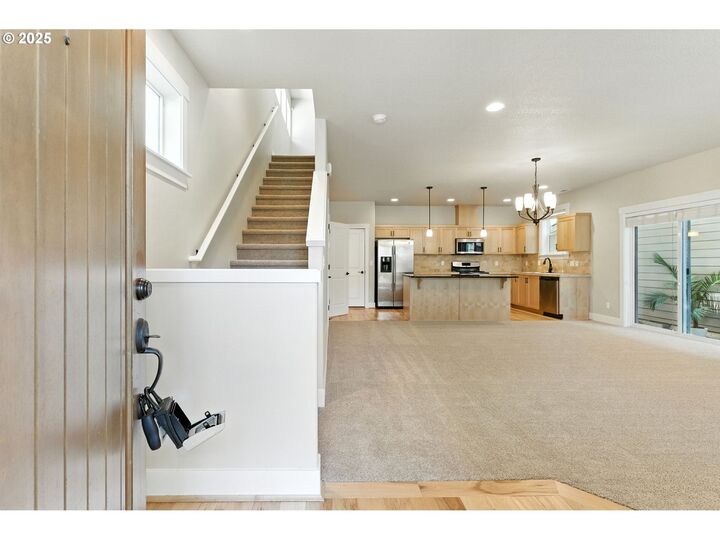 Property Photo: 268 SW 204th Ter OR 97006