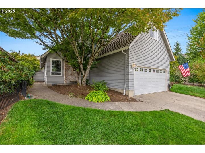 5093 SW Galen St  Lake Oswego OR 97035 photo