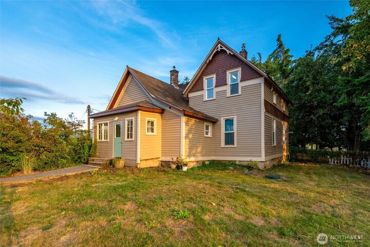 Property Photo:  5311  Muriel Dr.  WA 98226 