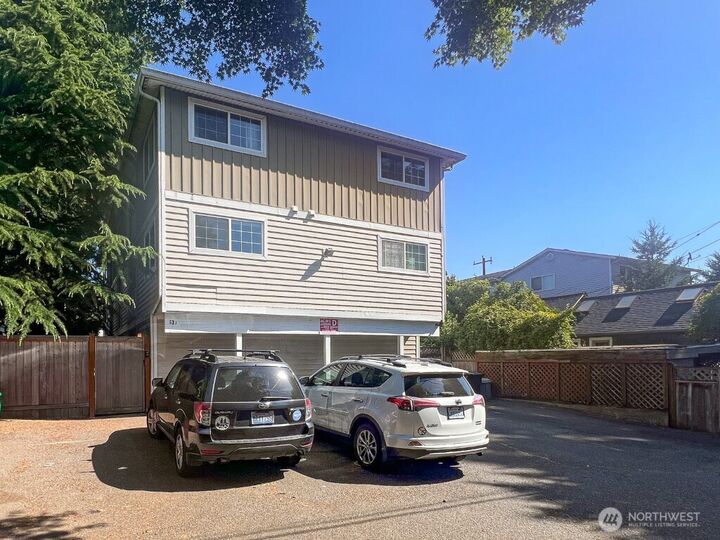 633 NW 85th Street 301  Seattle WA 98117 photo