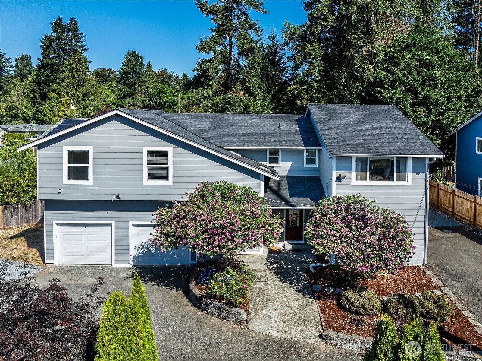 Property Photo:  20005  25th Avenue NE  WA 98155 