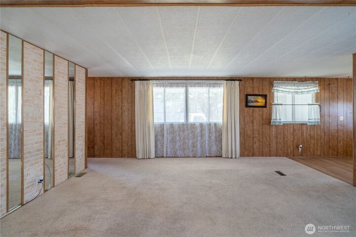 Property Photo: 7045 Mallard Drive SE WA 98857