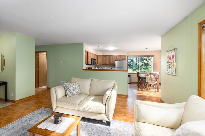 Property Photo:  629 W Horton Way 217  WA 98226 