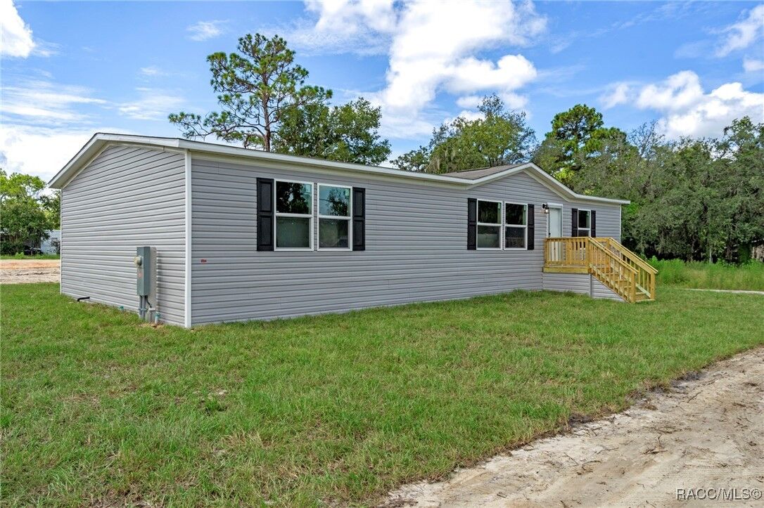 Property Photo: 6506 W Akazian Lane FL 34448