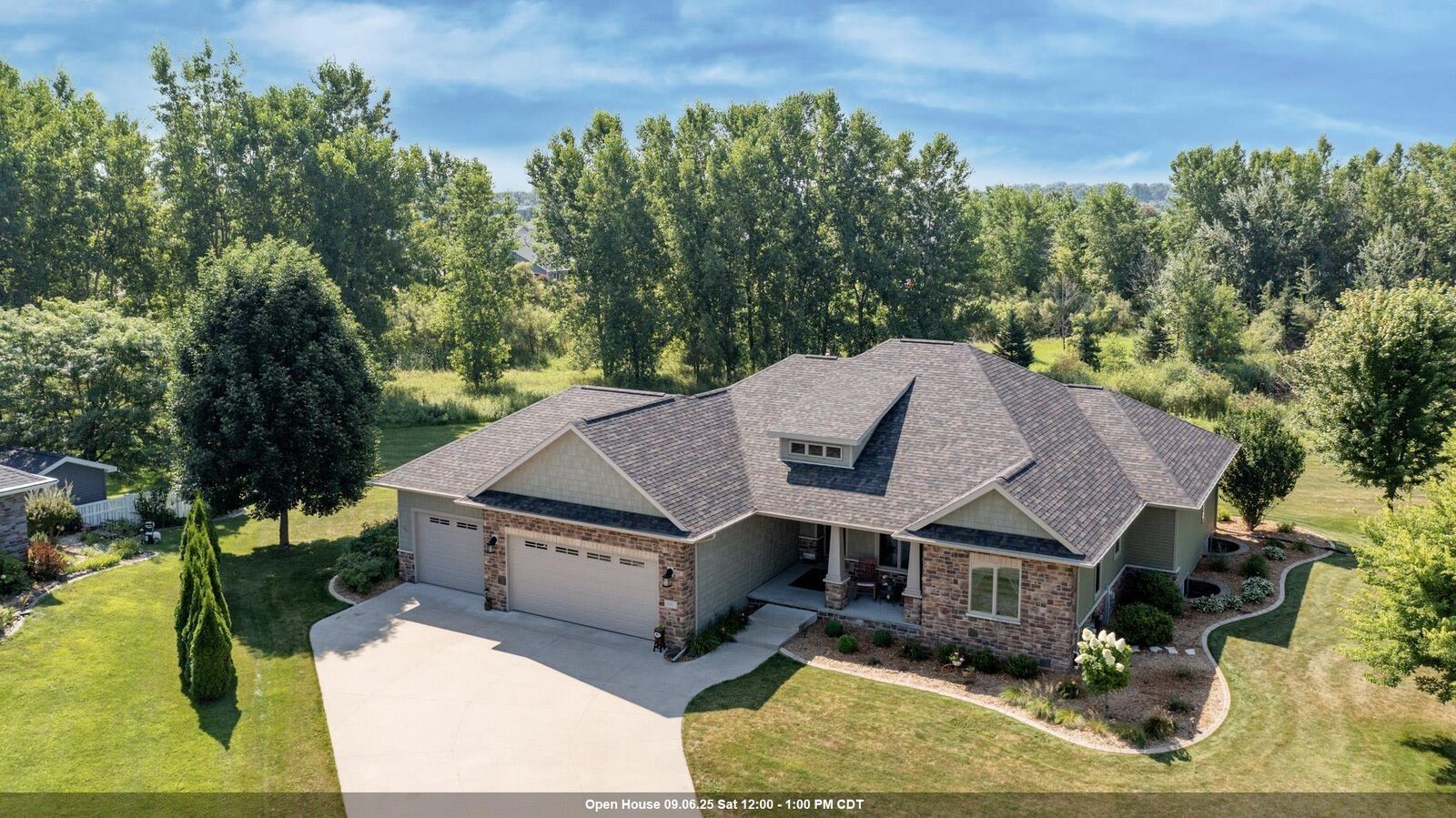 Property Photo: 1101 W Starview Court WI 54913