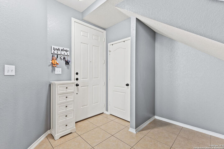 Property Photo: 1227 Whitby Tower TX 78258