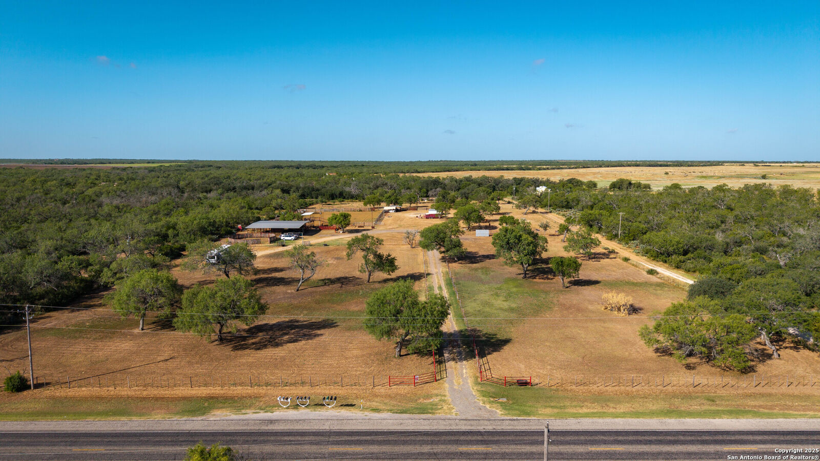 Property Photo:  1143 State Highway 173  TX 78005 