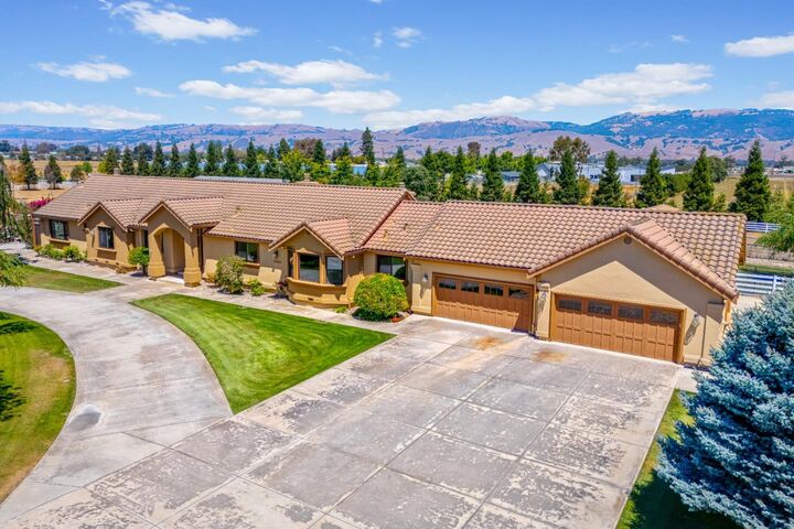 Property Photo:  12320 Highland Estates Lane  CA 95046 