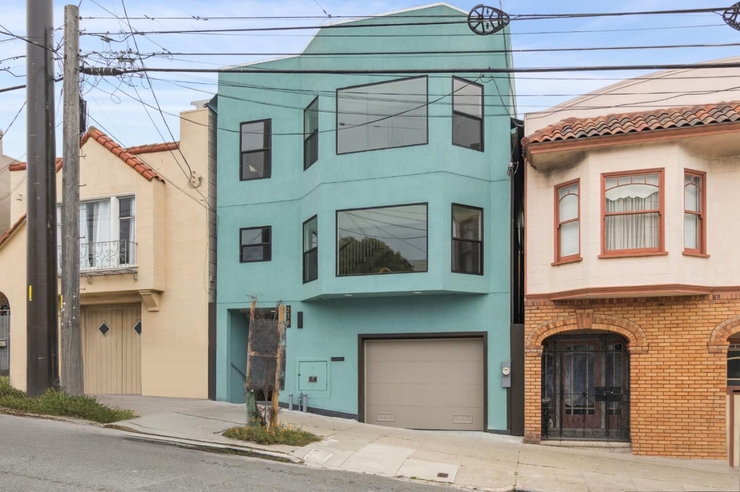 Property Photo:  276 Seneca Avenue  CA 94112 