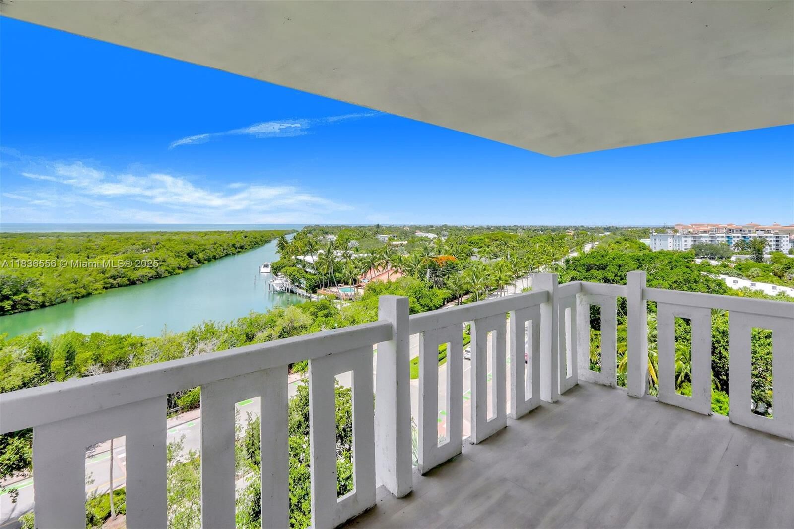 Property Photo:  1121 Crandon Blvd E708  FL 33149 