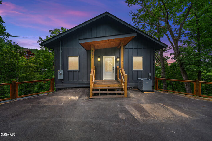 810 Upper Windsor Way  Gatlinburg TN 37738 photo