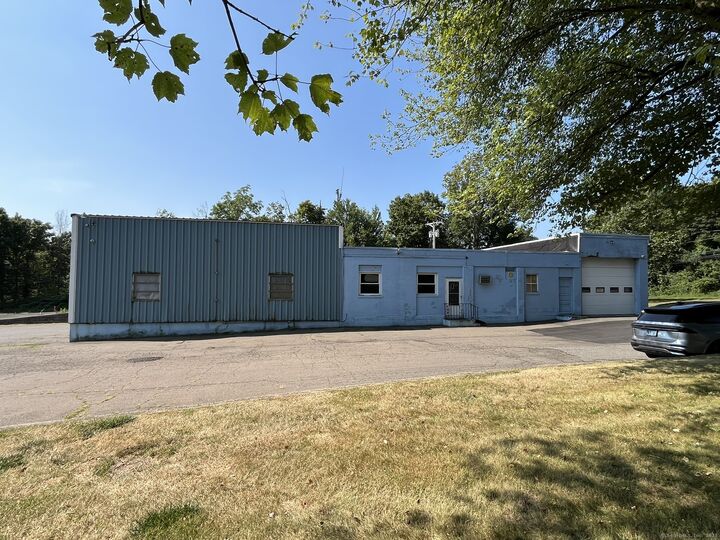 Property Photo: 644 Amity Road A CT 06524