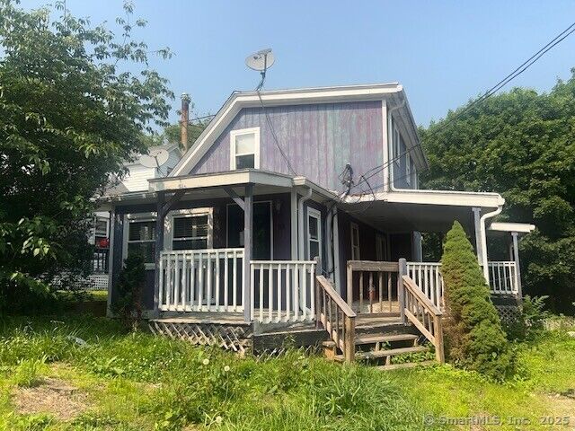 Property Photo:  51 North Cliff Street  CT 06360 
