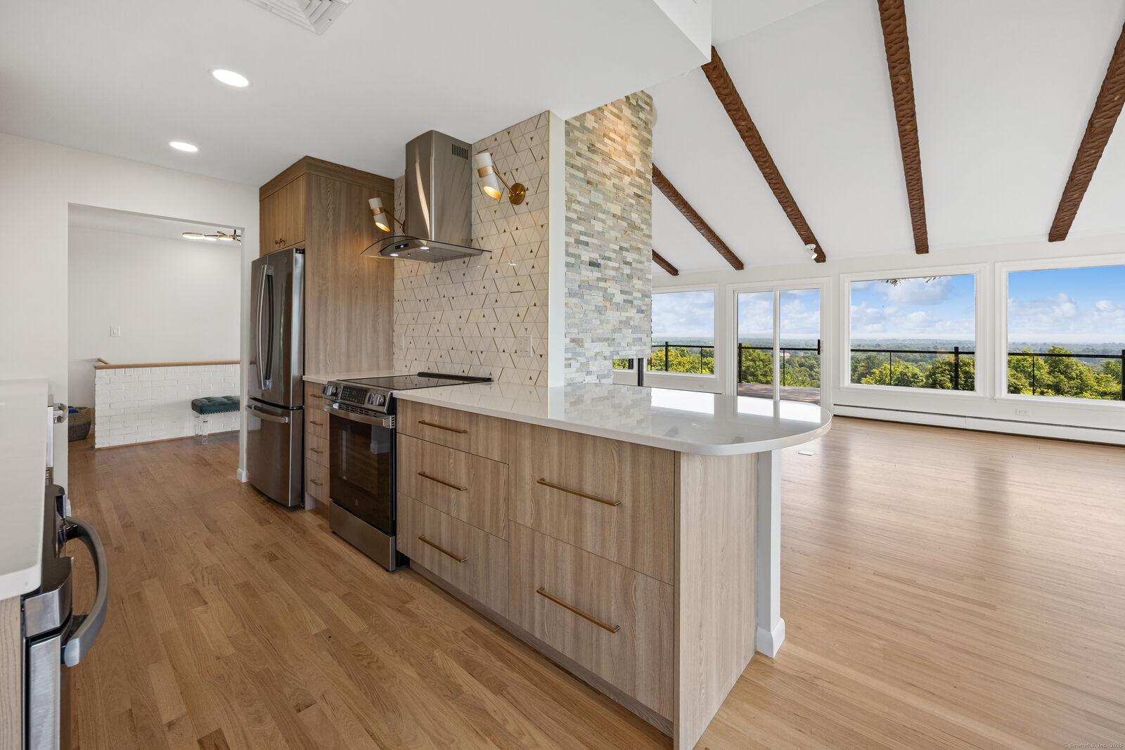 Property Photo: 124 Ferncliff Drive CT 06117