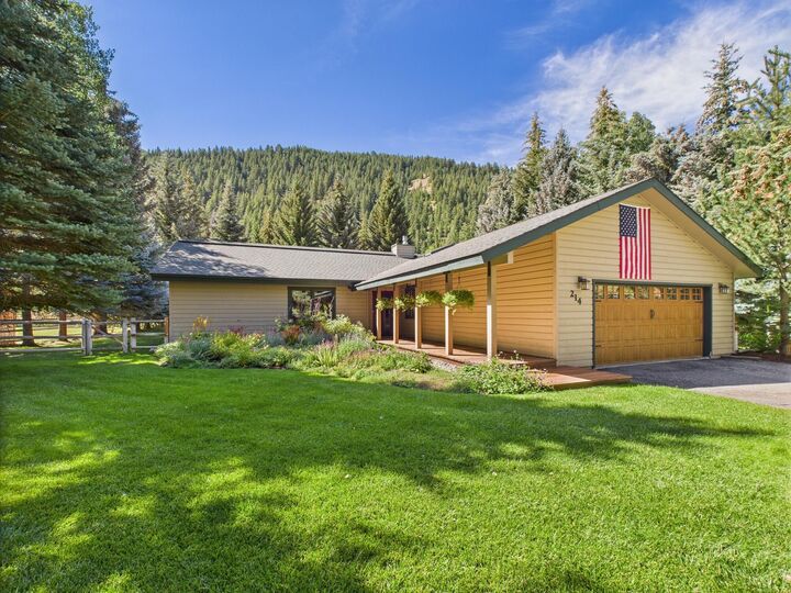 214 Willoway Rd  Blaine County ID 83333 photo