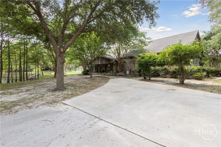 Property Photo: 559 Cumberland Road GA 31543