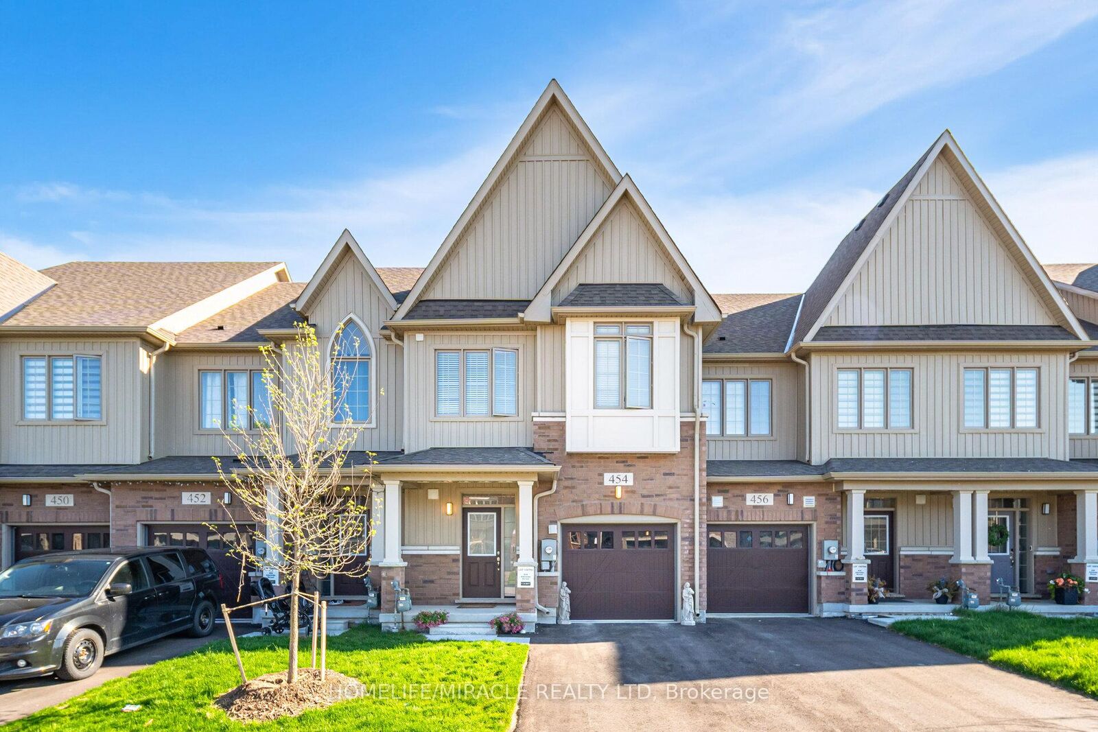 Property Photo:  454 Adelaide Street  ON N0G 1A0 