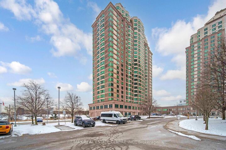 Property Photo:  11 Lee Centre Drive 603  ON M1H 3J5 