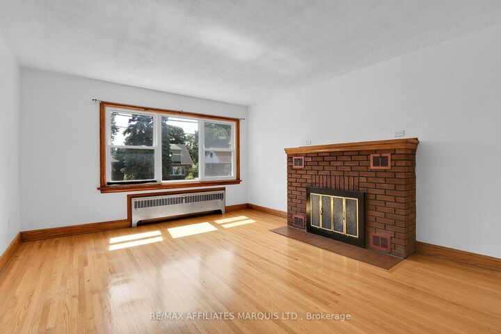 Property Photo:  547 Fifth Street E  ON K6H 2M6