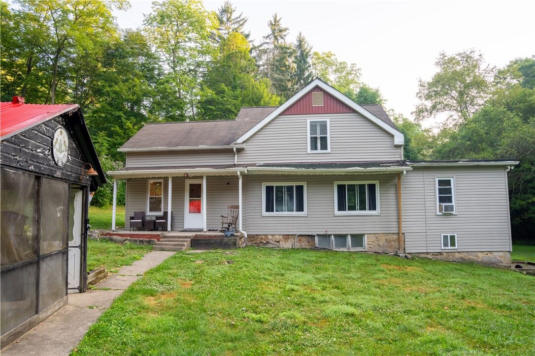 Property Photo:  221 Hartzell School Road  PA 16123 