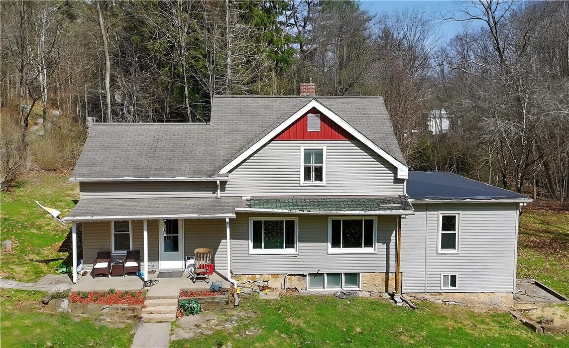 Property Photo:  221 Hartzell School Road  PA 16123 
