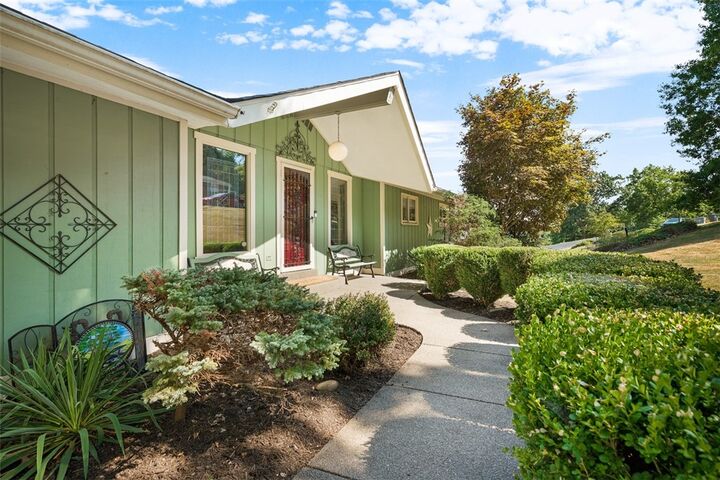 Property Photo: 434 Robinhood Lane PA 15317