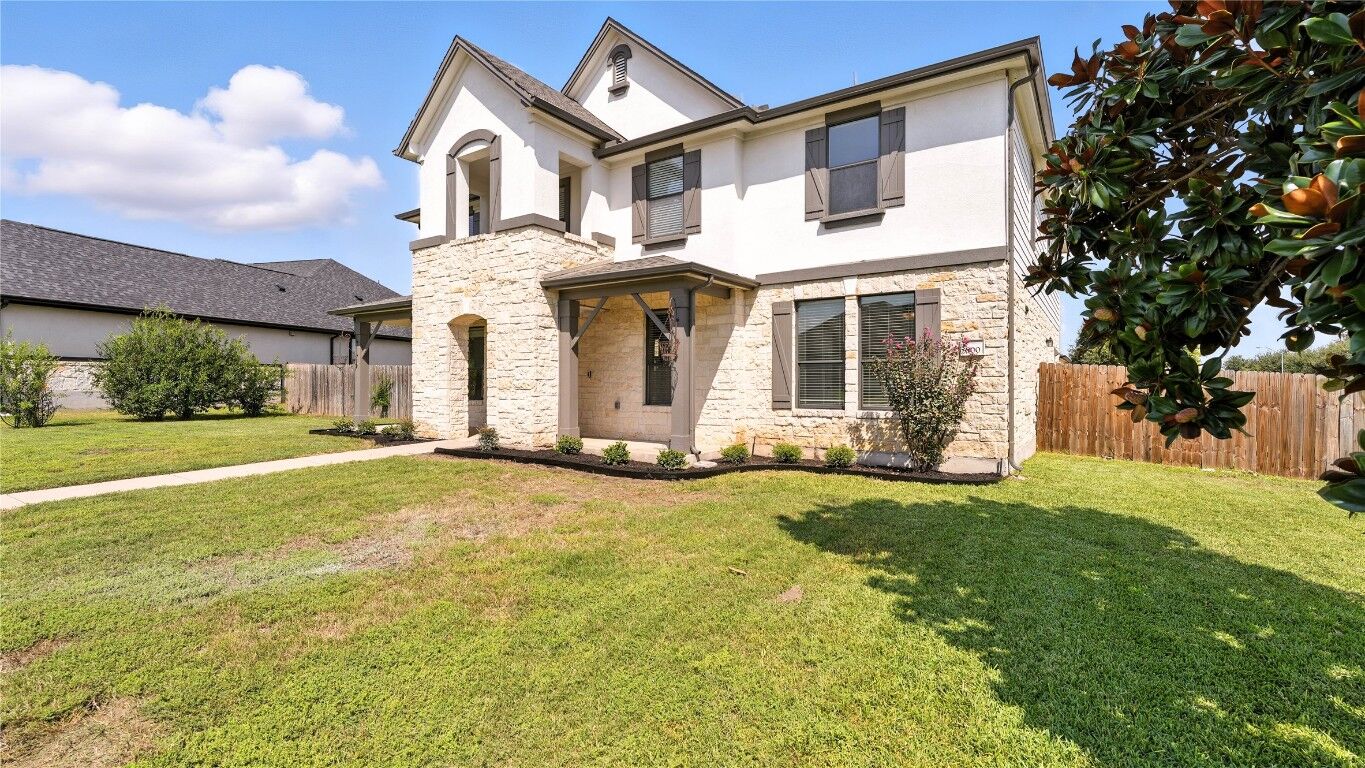 Property Photo: 600 Autumn Sage Way TX 78660