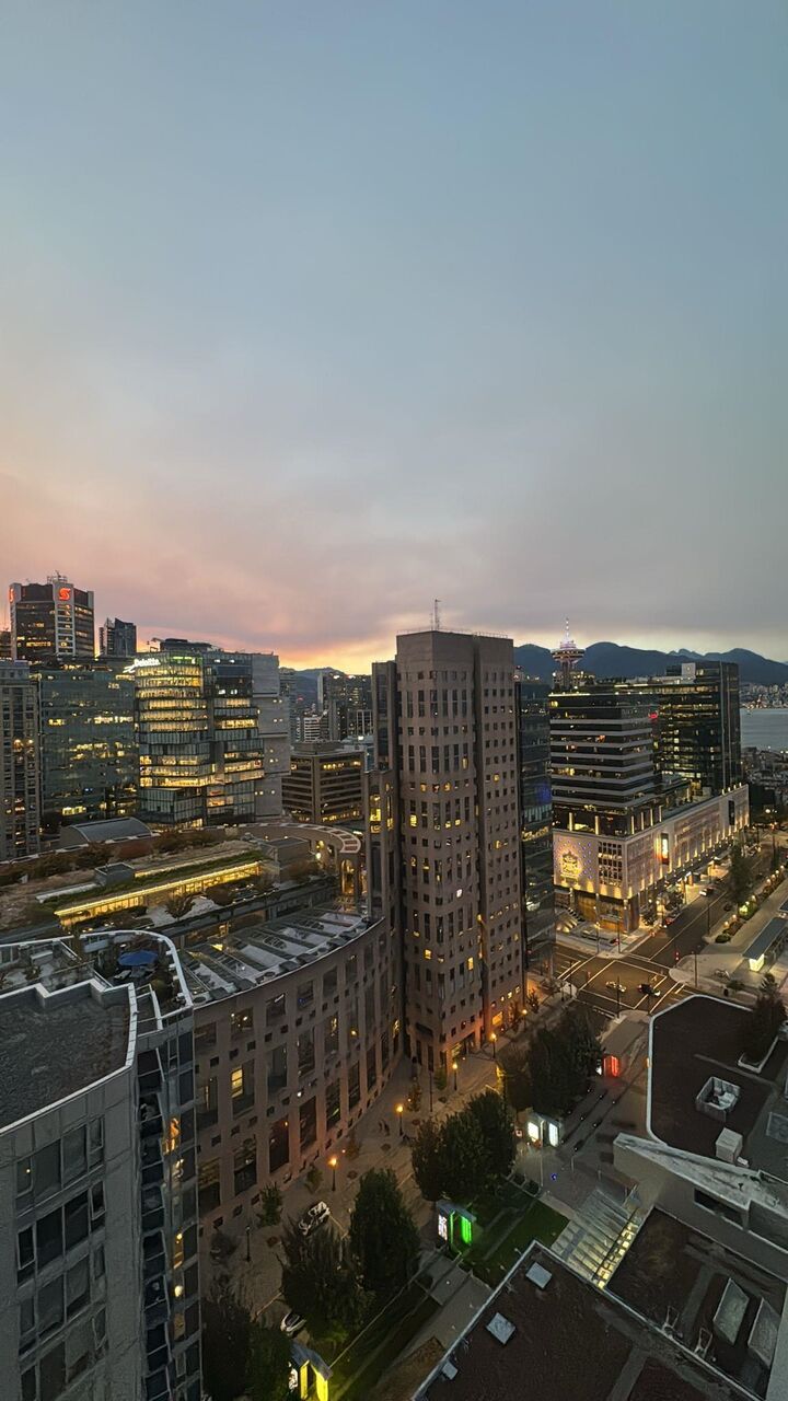Property Photo:  233 Robson Street 3301  BC V6B 0E8 