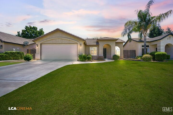 Property Photo:  11417 Pacific Breeze Avenue  CA 93312 