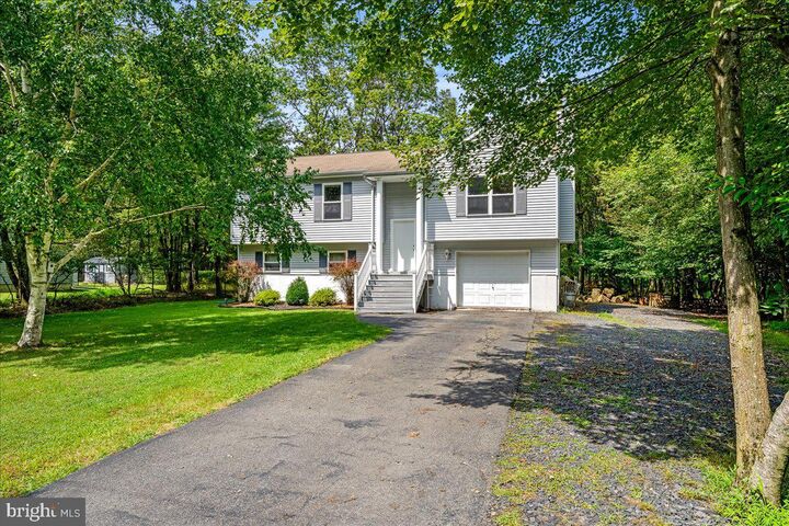 Property Photo:  275 Petrarch Trail  PA 18210 