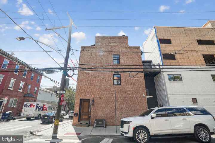 Property Photo: 1300 S 6th Street PA 19147