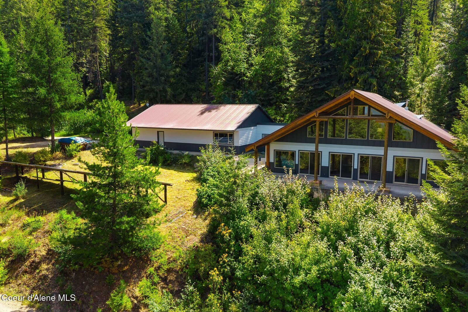 Property Photo:  882 Woodfairie Mountain Rd  ID 83860 