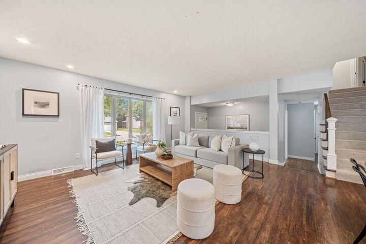 Property Photo:  170 Somerset Road  OH 43015 