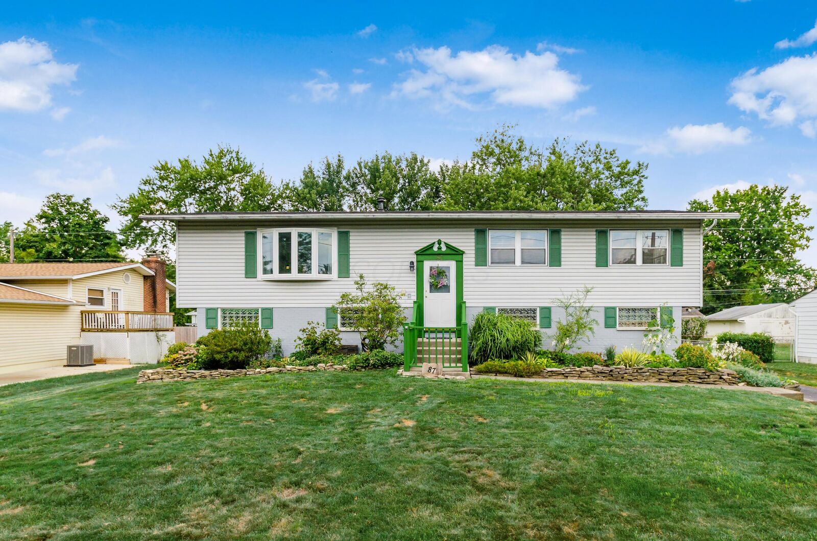 Property Photo:  87 N Spring Road  OH 43081 