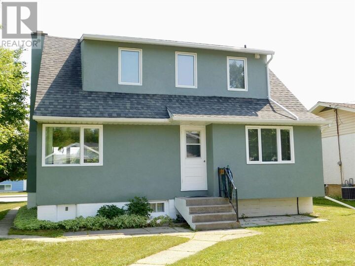 Property Photo:  100 Memorial Ave  ON P8N 2M2 