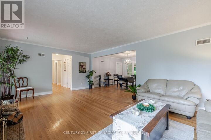 Photo de la propriété:  420 Riverside Drive  ON N6H 2R7 